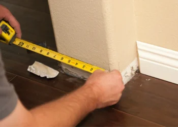 How-to-Cut-Baseboard