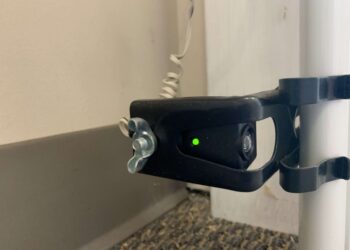 how to align garage door sensors