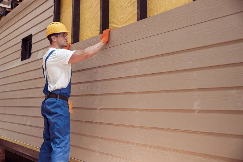 Siding Contractor 2