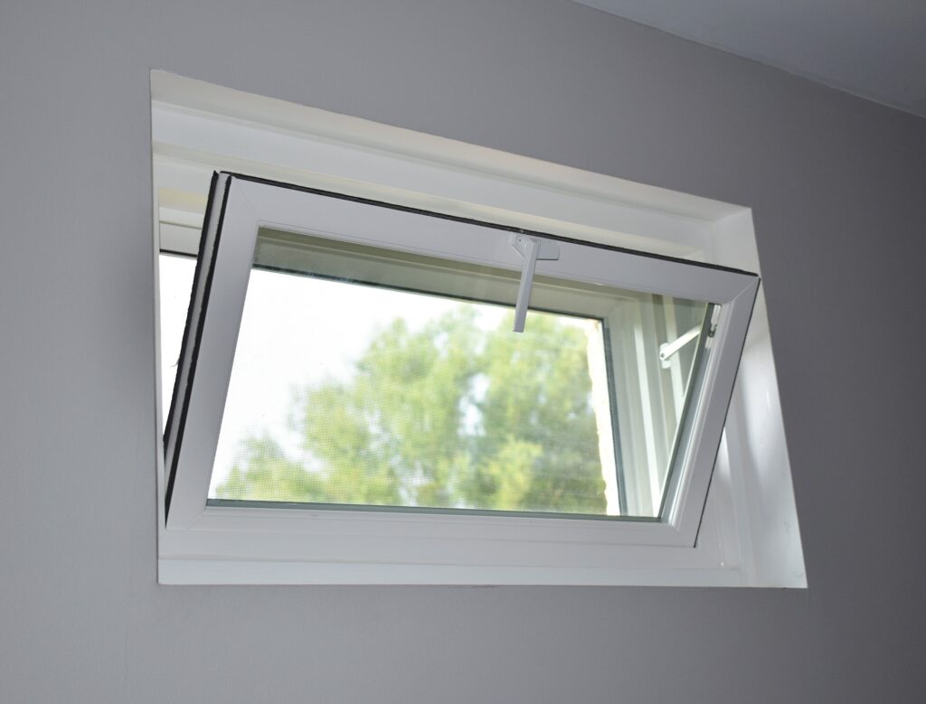 Aluminum basement window