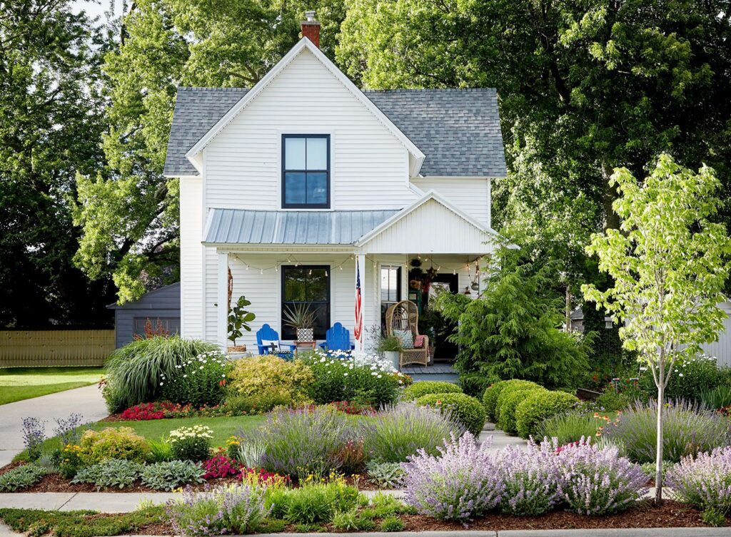 buying a home white-house-front-yard-garden-370f156a-499a8423fd75480fbcfccdc1f22dd9dd