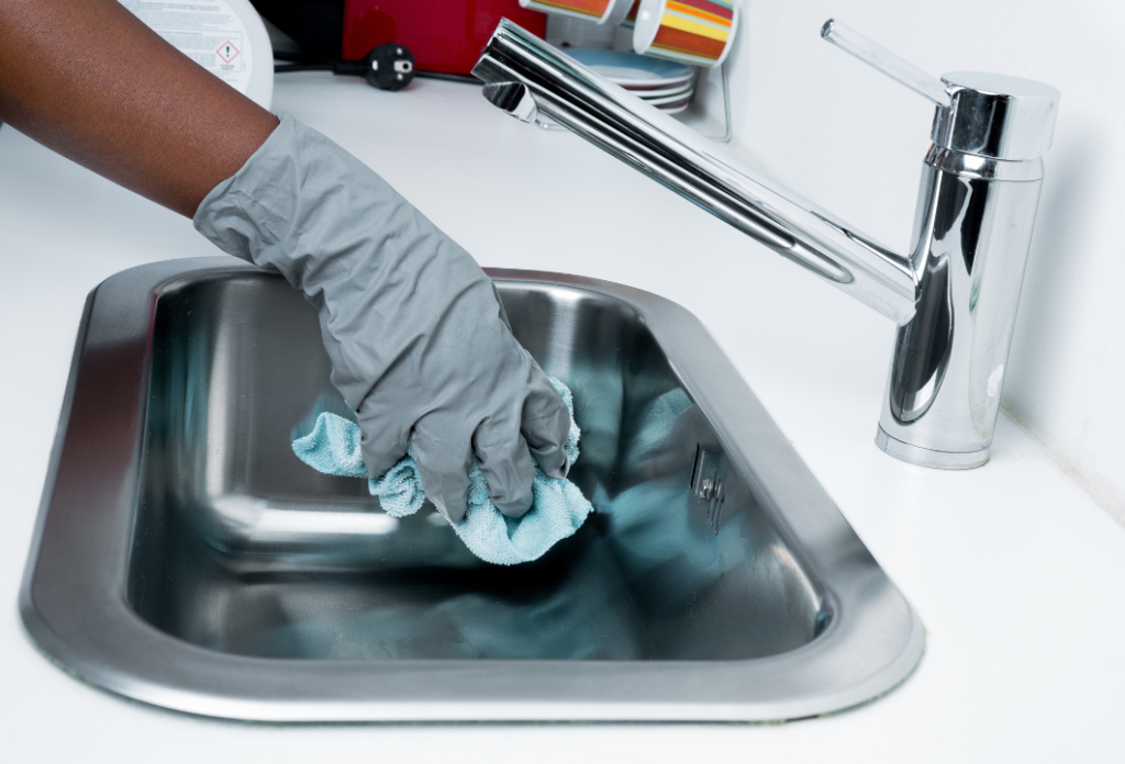 kitchen basin cleaning